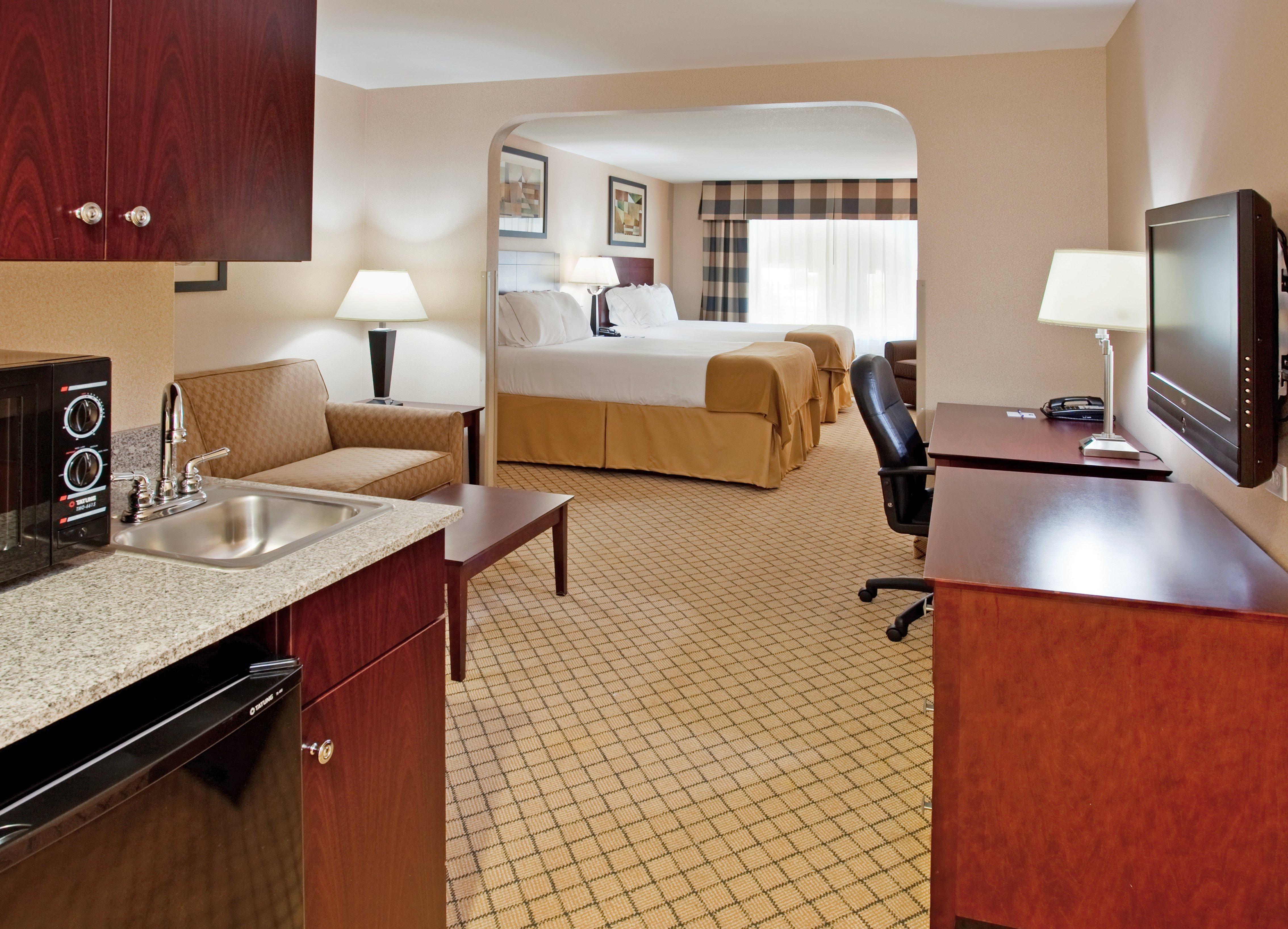 Holiday Inn Express Hotel & Suites Wichita Airport By Ihg Buitenkant foto